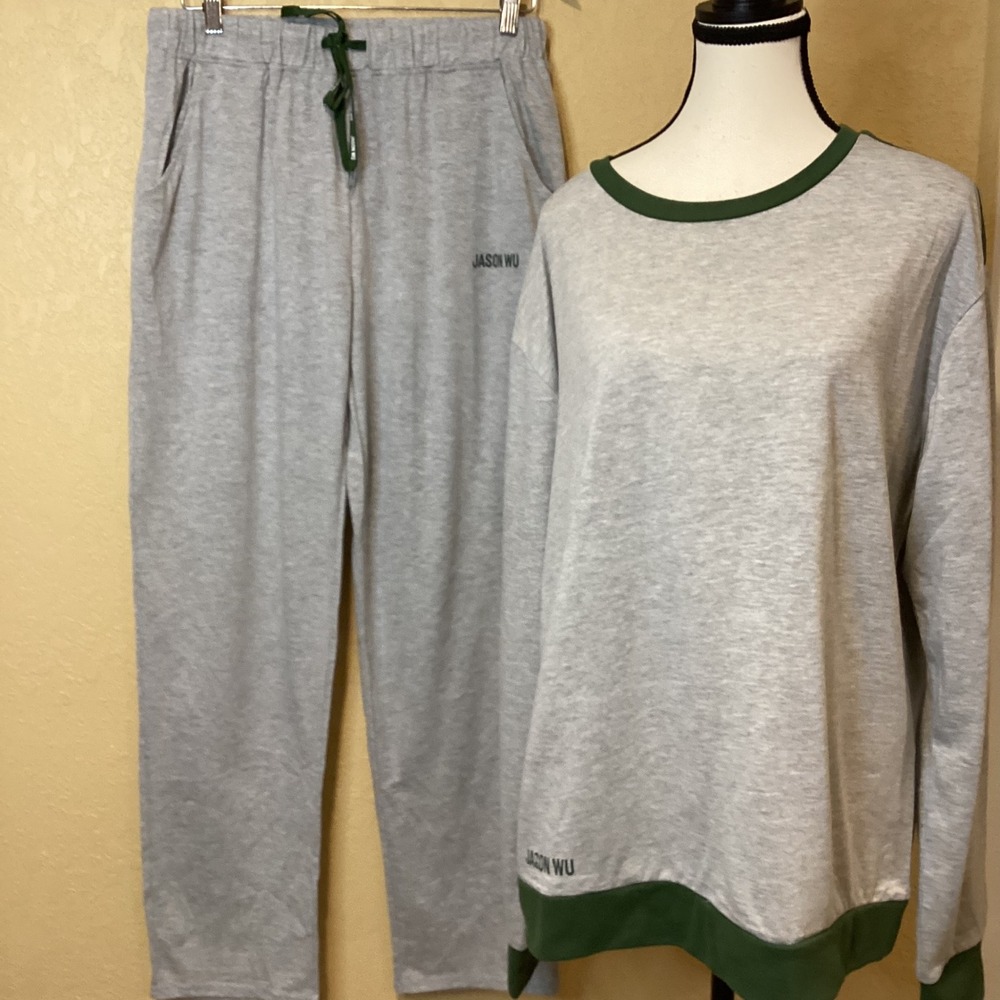 Jason Wu for Eva Air Pajama Set, Gray/Forest Green Trim, Size Large,‎ Unisex